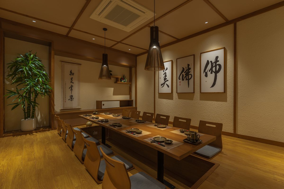 東北日本料理レストラン